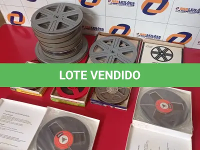LOTE 077 - 01 LOTE COM ROLO DE FILME PARA PROJETOR ANTIGO (NO ESTADO, NÃO SABEMOS SE FUNCIONA. LEILÃO NÃO TEM GARANTIA E NEM DEVOLUÇÃO).