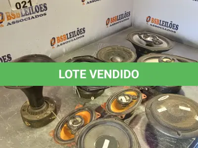 LOTE 021 - 08 ALTO-FALANTES E 01 CORNETA MARCAS E MODELOS DIVERSOS. (NO ESTADO, LEILÃO NÃO TEM GARANTIA E NEM DEVOLUÇÃO, SUJEITO A POSSÍVEIS AVARIAS VISÍVEIS/OCULTAS E/OU AUSÊNCIA DE COMPONENTES).
