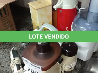 LOTE 166 -  01 LOTE COM PROCESSADOR DE ALIMENTOS, CAFETEIRAS, CENTRIFUGA, CHALEIRA ELÉTRICA (NO ESTADO, NÃO SABEMOS SE FUNCIONA. LEILÃO NÃO TEM GARANTIA E NEM DEVOLUÇÃO).
