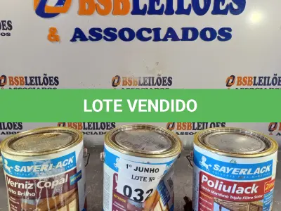 LOTE 032 - 03 GALÕES DE VERNIZ SAYERLACK 3,6L SENDO 01 MARÍTIMO. (NO ESTADO, LEILÃO NÃO TEM GARANTIA E NEM DEVOLUÇÃO, SUJEITO A POSSÍVEIS AVARIAS VISÍVEIS/OCULTAS E/OU AUSÊNCIA DE COMPONENTES).