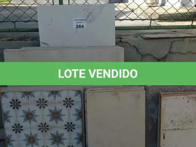 LOTE 284 - 01 LOTE COM CERÂMICAS DIVERSAS (NO ESTADO, NÃO SABEMOS SE FUNCIONA. LEILÃO NÃO TEM GARANTIA E NEM DEVOLUÇÃO).