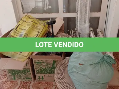 LOTE 240 - 01 LOTE COM TELHAS EM ACRÍLICO, TORNEIRAS, LUMINÁRIAS, VENTILADOR DE TETO, CABO DE AÇO (NO ESTADO, NÃO SABEMOS SE FUNCIONA. LEILÃO NÃO TEM GARANTIA E NEM DEVOLUÇÃO).