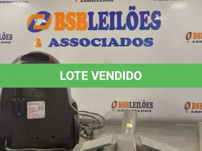 LOTE 151 - 01 ASPIRADOR DE PÓ ELETROLUX  220 VOLTS (NO ESTADO, NÃO SABEMOS SE FUNCIONA. LEILÃO NÃO TEM GARANTIA E NEM DEVOLUÇÃO).