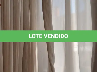 LOTE 184 - 01 LOTE COM CORTINAS (NO ESTADO, NÃO SABEMOS SE FUNCIONA. LEILÃO NÃO TEM GARANTIA E NEM DEVOLUÇÃO).