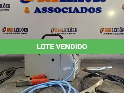 LOTE 023 - 01 FONTE/CARREGADOR DE BATERIAS/AUXILIAR DE PARTIDA CASEIRA. (NO ESTADO, LEILÃO NÃO TEM GARANTIA E NEM DEVOLUÇÃO, SUJEITO A POSSÍVEIS AVARIAS VISÍVEIS/OCULTAS E/OU AUSÊNCIA DE COMPONENTES).