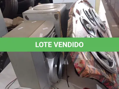 LOTE 041 - 01 APARELHO DE SOM 3X1 E 01 TAMPÃO DE CARRO COM 04 ALTO-FALANTES E 01 CORNETA MARCAS E MODELOS DIVERSOS. (NO ESTADO, LEILÃO NÃO TEM GARANTIA E NEM DEVOLUÇÃO, SUJEITO A POSSÍVEIS AVARIAS VISÍVEIS/OCULTAS E/OU AUSÊNCIA DE COMPONENTES).