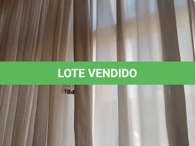 LOTE 184 - 01 LOTE COM CORTINAS (NO ESTADO, NÃO SABEMOS SE FUNCIONA. LEILÃO NÃO TEM GARANTIA E NEM DEVOLUÇÃO).
