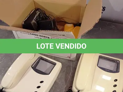 LOTE 229 - 02 PORTEIROS ELETRÔNICOS (NO ESTADO, NÃO SABEMOS SE FUNCIONA. LEILÃO NÃO TEM GARANTIA E NEM DEVOLUÇÃO).