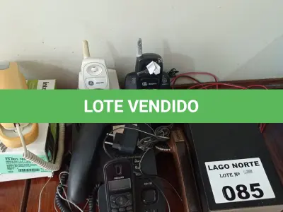 LOTE 085 - 01 TOCA FITA CASSETE STEREO CR30 ANTIGO (NO ESTADO, NÃO SABEMOS SE FUNCIONA. LEILÃO NÃO TEM GARANTIA E NEM DEVOLUÇÃO).