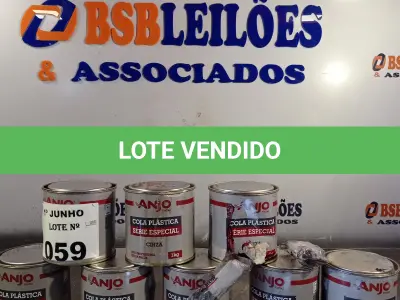 LOTE 059 - 08 LATAS DE COLA PLÁSTICA ANJO. (NO ESTADO, LEILÃO NÃO TEM GARANTIA E NEM DEVOLUÇÃO, SUJEITO A POSSÍVEIS AVARIAS VISÍVEIS/OCULTAS E/OU AUSÊNCIA DE COMPONENTES).