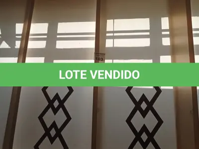 LOTE 103 - 01 LOTE COM CORTINA (NO ESTADO, NÃO SABEMOS SE FUNCIONA. LEILÃO NÃO TEM GARANTIA E NEM DEVOLUÇÃO).