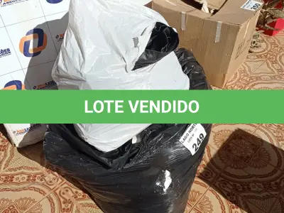 LOTE 249 - 01 LOTE COM CORTINAS (NO ESTADO, NÃO SABEMOS SE FUNCIONA. LEILÃO NÃO TEM GARANTIA E NEM DEVOLUÇÃO).