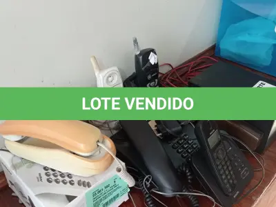 LOTE 085 - 01 TOCA FITA CASSETE STEREO CR30 ANTIGO (NO ESTADO, NÃO SABEMOS SE FUNCIONA. LEILÃO NÃO TEM GARANTIA E NEM DEVOLUÇÃO).