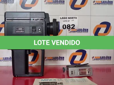 LOTE 082 - 01 FILMADORA ANTIGA MINOLTA XL 660SOUND (NO ESTADO, NÃO SABEMOS SE FUNCIONA. LEILÃO NÃO TEM GARANTIA E NEM DEVOLUÇÃO).
