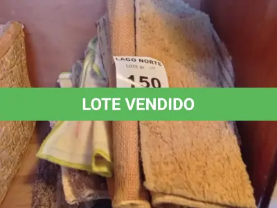 LOTE 150 - 01 LOTE COM TAPETES DIVERSOS (NO ESTADO, NÃO SABEMOS SE FUNCIONA. LEILÃO NÃO TEM GARANTIA E NEM DEVOLUÇÃO).