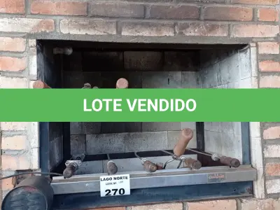 LOTE 270 - 01 CHURRASQUEIRA ELÉTRICA COM ESPETOS (NO ESTADO, NÃO SABEMOS SE FUNCIONA. LEILÃO NÃO TEM GARANTIA E NEM DEVOLUÇÃO).