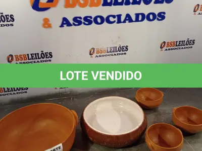 LOTE 190 - 01 LOTE C/PANELAS DE BARRO (NO ESTADO, NÃO SABEMOS SE FUNCIONA. LEILÃO NÃO TEM GARANTIA E NEM DEVOLUÇÃO).