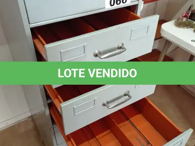 LOTE 066 - 01 ARQUIVO DE AÇO 8 GAVETAS (NO ESTADO, NÃO SABEMOS SE FUNCIONA. LEILÃO NÃO TEM GARANTIA E NEM DEVOLUÇÃO).