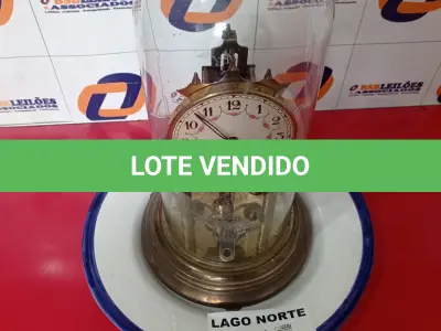 LOTE 076 - 01 RELÓGIO DE CORDA ANTIGO (NO ESTADO, NÃO SABEMOS SE FUNCIONA. LEILÃO NÃO TEM GARANTIA E NEM DEVOLUÇÃO).