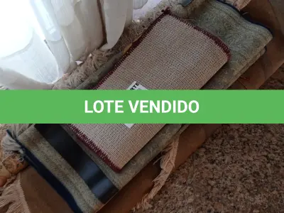 LOTE 287 - 04 TAPETES DIVERSOS (NO ESTADO, NÃO SABEMOS SE FUNCIONA. LEILÃO NÃO TEM GARANTIA E NEM DEVOLUÇÃO).