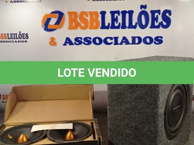 LOTE 215 - 01 AUTO FALANTE PIONEER DE 10’ COM CAIXA E 02 AUTO FALANTES DE PORTA ZETA (NO ESTADO, NÃO SABEMOS SE FUNCIONA. LEILÃO NÃO TEM GARANTIA E NEM DEVOLUÇÃO).