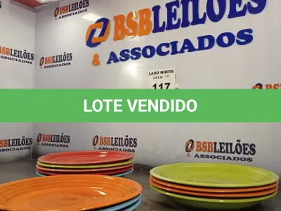 LOTE 117 - 12 PRATOS COLORIDOS (NO ESTADO, NÃO SABEMOS SE FUNCIONA. LEILÃO NÃO TEM GARANTIA E NEM DEVOLUÇÃO).
