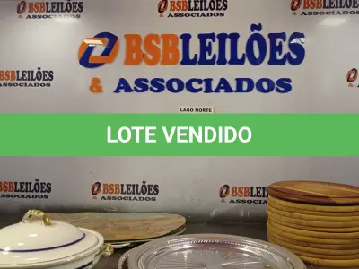 LOTE 165 - 01 LOTE COM PRATOS DE MADEIRA PARA PANELA (NO ESTADO, NÃO SABEMOS SE FUNCIONA. LEILÃO NÃO TEM GARANTIA E NEM DEVOLUÇÃO).
