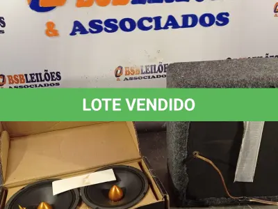 LOTE 215 - 01 AUTO FALANTE PIONEER DE 10’ COM CAIXA E 02 AUTO FALANTES DE PORTA ZETA (NO ESTADO, NÃO SABEMOS SE FUNCIONA. LEILÃO NÃO TEM GARANTIA E NEM DEVOLUÇÃO).