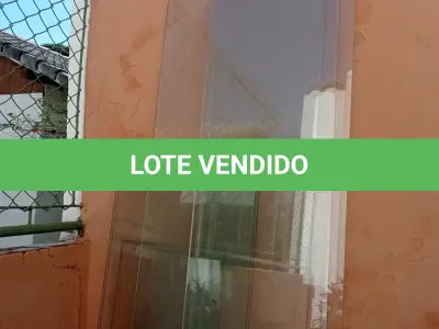 LOTE 265 - 01 LOTE COM PLACAS EM VIDRO (NO ESTADO, NÃO SABEMOS SE FUNCIONA. LEILÃO NÃO TEM GARANTIA E NEM DEVOLUÇÃO).