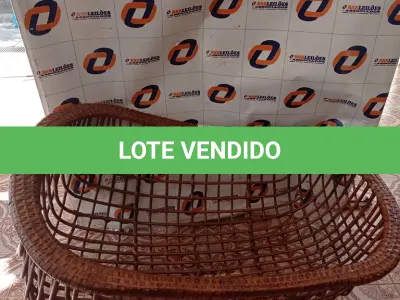 LOTE 241 - 01 CESTO GRANDE EM FIBRA SINTÉTICA (NO ESTADO, NÃO SABEMOS SE FUNCIONA. LEILÃO NÃO TEM GARANTIA E NEM DEVOLUÇÃO).