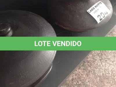 LOTE 204 - 01 LOTE COM 03 PANELAS DE BARRO (NO ESTADO, NÃO SABEMOS SE FUNCIONA. LEILÃO NÃO TEM GARANTIA E NEM DEVOLUÇÃO).