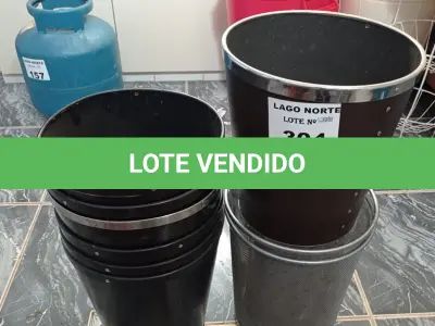 LOTE 304 - 10 LIXEIRAS PARA ESCRITÓRIOS (NO ESTADO, NÃO SABEMOS SE FUNCIONA. LEILÃO NÃO TEM GARANTIA E NEM DEVOLUÇÃO).