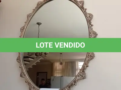 LOTE 181 - 01 ESPELHO COM MOLDURA EM METAL (NO ESTADO, NÃO SABEMOS SE FUNCIONA. LEILÃO NÃO TEM GARANTIA E NEM DEVOLUÇÃO).