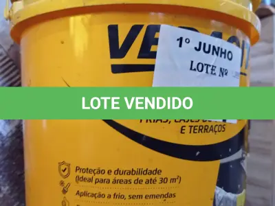 LOTE 174 - 01 BALDE DE MASSA ASFÁLTICA E 01 BALDE DE ADITIVO IMPERMEABILIZANTE PARA CONCRETOS E ARGAMASSAS 18L. (NO ESTADO, LEILÃO NÃO TEM GARANTIA E NEM DEVOLUÇÃO, SUJEITO A POSSÍVEIS AVARIAS VISÍVEIS/OCULTAS E/OU AUSÊNCIA DE COMPONENTES).