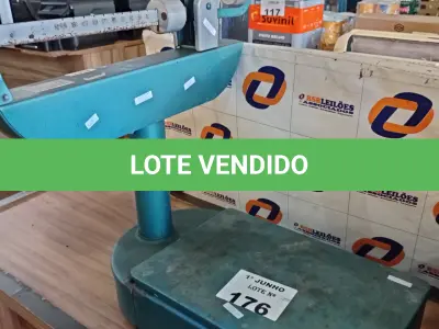 LOTE 176 - 01 BALANÇA MARCA BRIÃO CAPACIDADE 150KG. (NO ESTADO, LEILÃO NÃO TEM GARANTIA E NEM DEVOLUÇÃO, SUJEITO A POSSÍVEIS AVARIAS VISÍVEIS/OCULTAS E/OU AUSÊNCIA DE COMPONENTES).