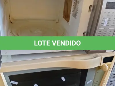 LOTE 191 - 02 MICRO-ONDAS MARCAS E MODELOS DIVERSOS. (NO ESTADO, LEILÃO NÃO TEM GARANTIA E NEM DEVOLUÇÃO, SUJEITO A POSSÍVEIS AVARIAS VISÍVEIS/OCULTAS E/OU AUSÊNCIA DE COMPONENTES).