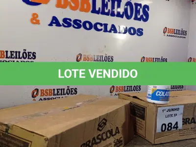 LOTE 084 - 02 CAIXAS COM COLA TUBO ST BRASCOLA 15 FRASCOS CADA. (NO ESTADO, LEILÃO NÃO TEM GARANTIA E NEM DEVOLUÇÃO, SUJEITO A POSSÍVEIS AVARIAS VISÍVEIS/OCULTAS E/OU AUSÊNCIA DE COMPONENTES).