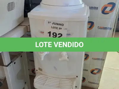 LOTE 192 - 01 BEBEDOURO PARA GARRAFÃO MARCA EGE 220V. (NO ESTADO, LEILÃO NÃO TEM GARANTIA E NEM DEVOLUÇÃO, SUJEITO A POSSÍVEIS AVARIAS VISÍVEIS/OCULTAS E/OU AUSÊNCIA DE COMPONENTES).