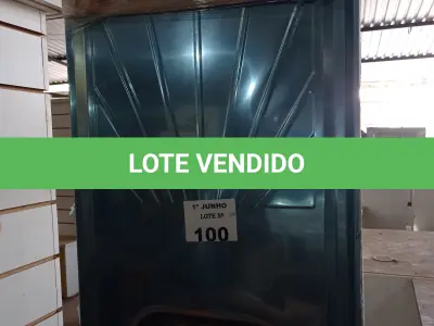 LOTE 100 - 01 PIA EM AÇO INOX CIMENTADA MEDINDO 1,80M X 0,53CM COM AVARIAS. (NO ESTADO, LEILÃO NÃO TEM GARANTIA E NEM DEVOLUÇÃO, SUJEITO A POSSÍVEIS AVARIAS VISÍVEIS/OCULTAS E/OU AUSÊNCIA DE COMPONENTES).