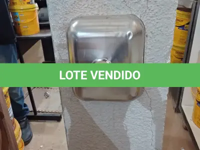 LOTE 180 - 01 PIA EM AÇO INOX CIMENTADA MEDINDO 1,50M X 0,53CM. (NO ESTADO, LEILÃO NÃO TEM GARANTIA E NEM DEVOLUÇÃO, SUJEITO A POSSÍVEIS AVARIAS VISÍVEIS/OCULTAS E/OU AUSÊNCIA DE COMPONENTES).