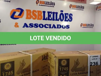 LOTE 236 - 02 CAIXAS COM LUVAS RANHURADA DE LÁTEX TAMANHO M 8” COM 36 PACOTES. (NO ESTADO, LEILÃO NÃO TEM GARANTIA E NEM DEVOLUÇÃO, SUJEITO A POSSÍVEIS AVARIAS VISÍVEIS/OCULTAS E/OU AUSÊNCIA DE COMPONENTES).