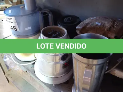 LOTE 345 - 02 SANDUICHEIRAS, 01 MULTIPROCESSADOR, 01 LIQUIDIFICADOR INDUSTRIAL E 04 BASES DE LIQUIDIFICADORES MARCAS E MODELOS DIVERSOS. (NO ESTADO, LEILÃO NÃO TEM GARANTIA E NEM DEVOLUÇÃO, SUJEITO A POSSÍVEIS AVARIAS VISÍVEIS/OCULTAS E/OU AUSÊNCIA DE COMPONENTES).