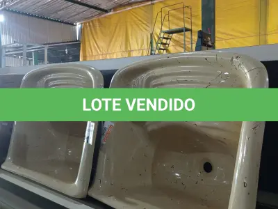 LOTE 212 - 02 TANQUES BATEDOR EM FIBRA 60X50CM COM AVARIAS. (NO ESTADO, LEILÃO NÃO TEM GARANTIA E NEM DEVOLUÇÃO, SUJEITO A POSSÍVEIS AVARIAS VISÍVEIS/OCULTAS E/OU AUSÊNCIA DE COMPONENTES).