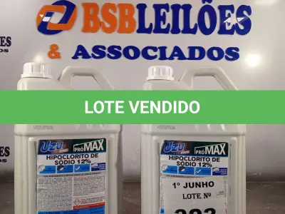 LOTE 323 - 10 LITROS DE HIPOCLORITO DE SÓDIO 12%. (NO ESTADO, LEILÃO NÃO TEM GARANTIA E NEM DEVOLUÇÃO, SUJEITO A POSSÍVEIS AVARIAS VISÍVEIS/OCULTAS E/OU AUSÊNCIA DE COMPONENTES).