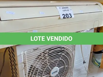 LOTE 203 - 01 AR CONDICIONADO MARCA YORK 9.000BTU. (NO ESTADO, LEILÃO NÃO TEM GARANTIA E NEM DEVOLUÇÃO, SUJEITO A POSSÍVEIS AVARIAS VISÍVEIS/OCULTAS E/OU AUSÊNCIA DE COMPONENTES).