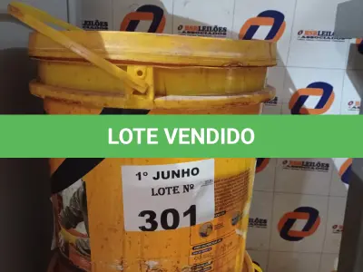 LOTE 301 - 02 BALDES DE VEDALIT, ADITIVO PLASTIFICANTE CONCENTRADO PARA CONCRETO E ARGAMASSA 18L. (NO ESTADO, LEILÃO NÃO TEM GARANTIA E NEM DEVOLUÇÃO, SUJEITO A POSSÍVEIS AVARIAS VISÍVEIS/OCULTAS E/OU AUSÊNCIA DE COMPONENTES).