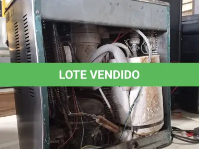 LOTE 085 - 01 BEBEDOURO DE PAREDE MARCA POLOGEL. (NO ESTADO, LEILÃO NÃO TEM GARANTIA E NEM DEVOLUÇÃO, SUJEITO A POSSÍVEIS AVARIAS VISÍVEIS/OCULTAS E/OU AUSÊNCIA DE COMPONENTES).