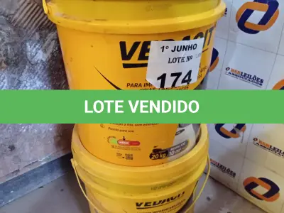 LOTE 174 - 01 BALDE DE MASSA ASFÁLTICA E 01 BALDE DE ADITIVO IMPERMEABILIZANTE PARA CONCRETOS E ARGAMASSAS 18L. (NO ESTADO, LEILÃO NÃO TEM GARANTIA E NEM DEVOLUÇÃO, SUJEITO A POSSÍVEIS AVARIAS VISÍVEIS/OCULTAS E/OU AUSÊNCIA DE COMPONENTES).