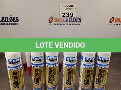 LOTE 239 - 06 TUBOS DE ADESIVO DE SILICONE MÁRMORE/PEDRAS NA COR BEGE. (NO ESTADO, LEILÃO NÃO TEM GARANTIA E NEM DEVOLUÇÃO, SUJEITO A POSSÍVEIS AVARIAS VISÍVEIS/OCULTAS E/OU AUSÊNCIA DE COMPONENTES).