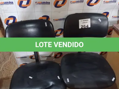 LOTE 264 - 02 CADEIRAS DE ESCRITÓRIO COM BASE GIRATÓRIA. (NO ESTADO, LEILÃO NÃO TEM GARANTIA E NEM DEVOLUÇÃO, SUJEITO A POSSÍVEIS AVARIAS VISÍVEIS/OCULTAS E/OU AUSÊNCIA DE COMPONENTES).